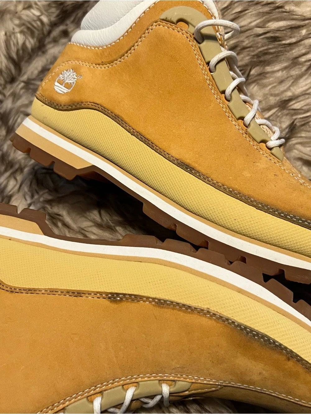 Timberland Men's Wheat Suede Ankle Boots with White Laces Sz 8.5 M
